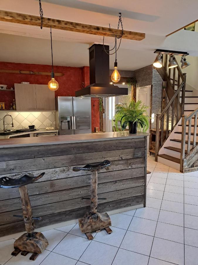 Gite Redrooster Home - 160M2, 4 Ch, 2 Sdb, Fibre, Parking, Sauna, Bain A Remous Theys Dış mekan fotoğraf