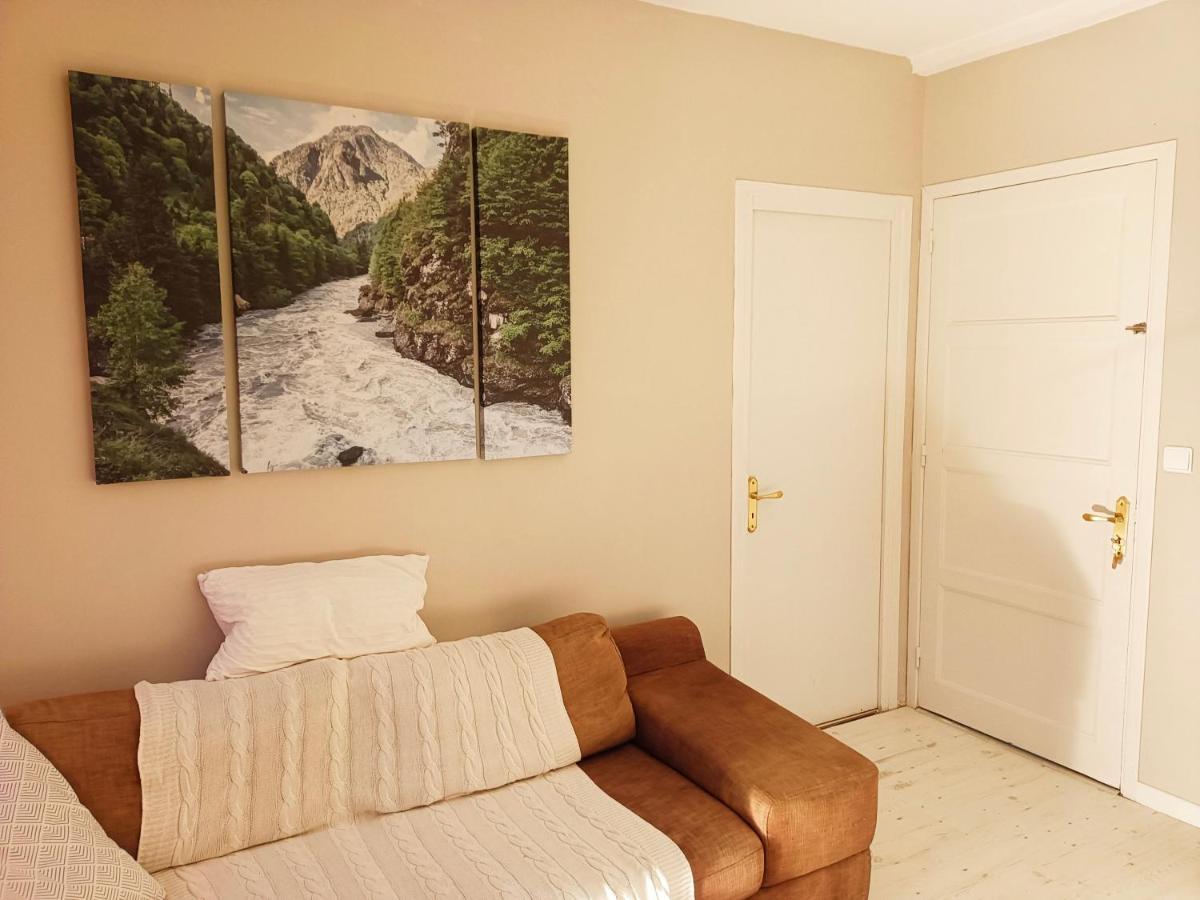 Gite Redrooster Home - 160M2, 4 Ch, 2 Sdb, Fibre, Parking, Sauna, Bain A Remous Theys Dış mekan fotoğraf