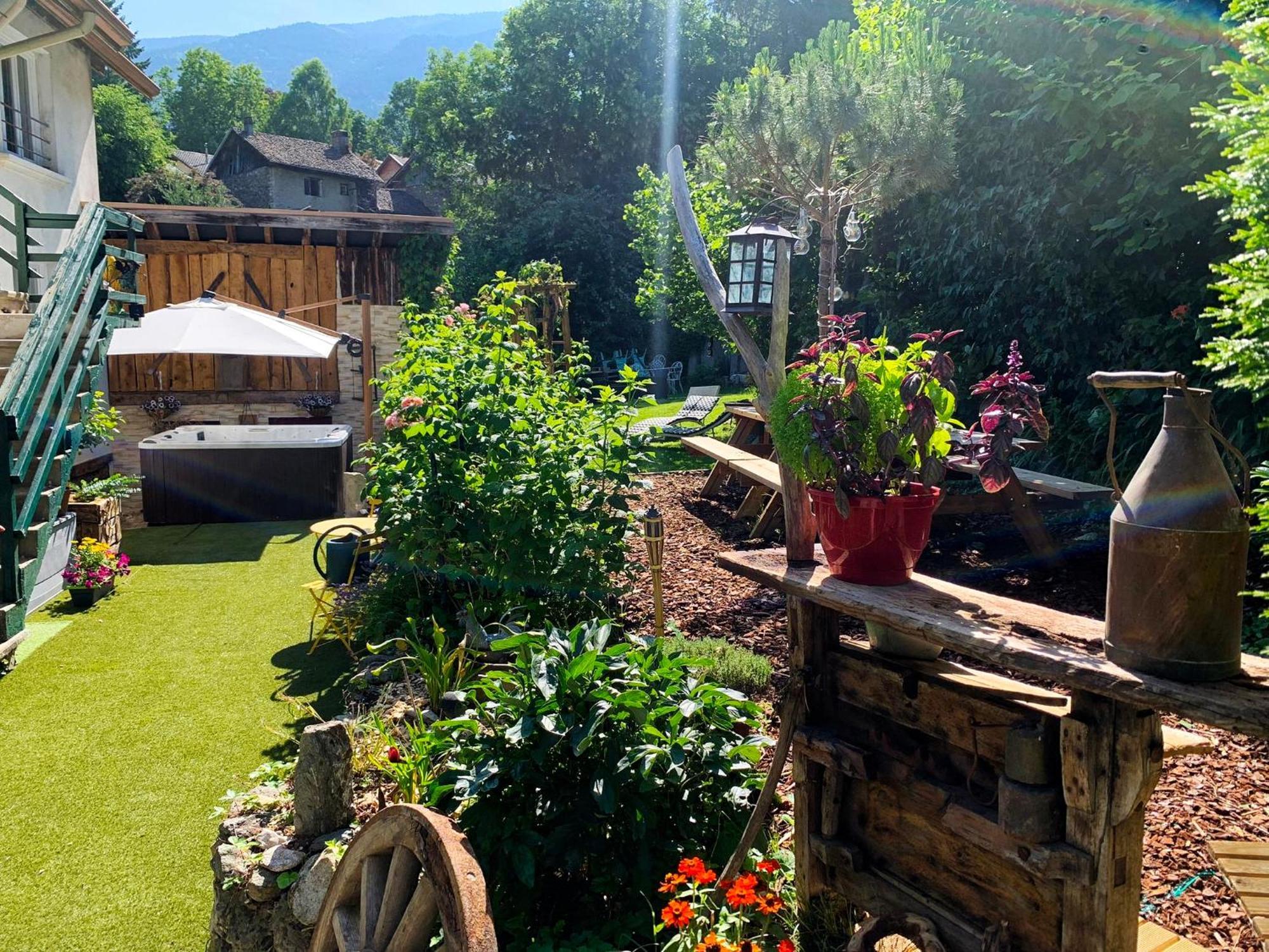 Gite Redrooster Home - 160M2, 4 Ch, 2 Sdb, Fibre, Parking, Sauna, Bain A Remous Theys Dış mekan fotoğraf